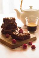 
Brownie de chocolate con harina de maiz y frutos secos | sin gluten y sin lactosa  